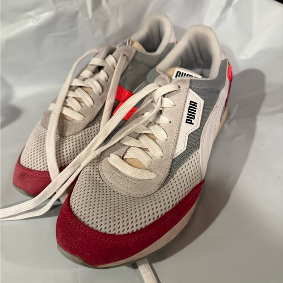 Women’s Puma FUTURE RIDER PLAY ON Size 8 - Picture 8 of 9